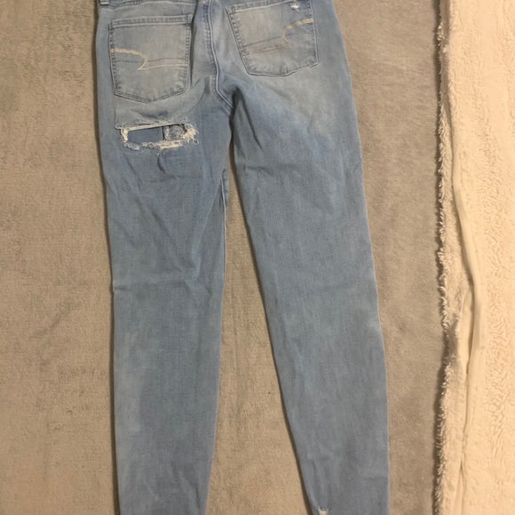 AE JEANS HIGH RISE - Picture 2 of 5